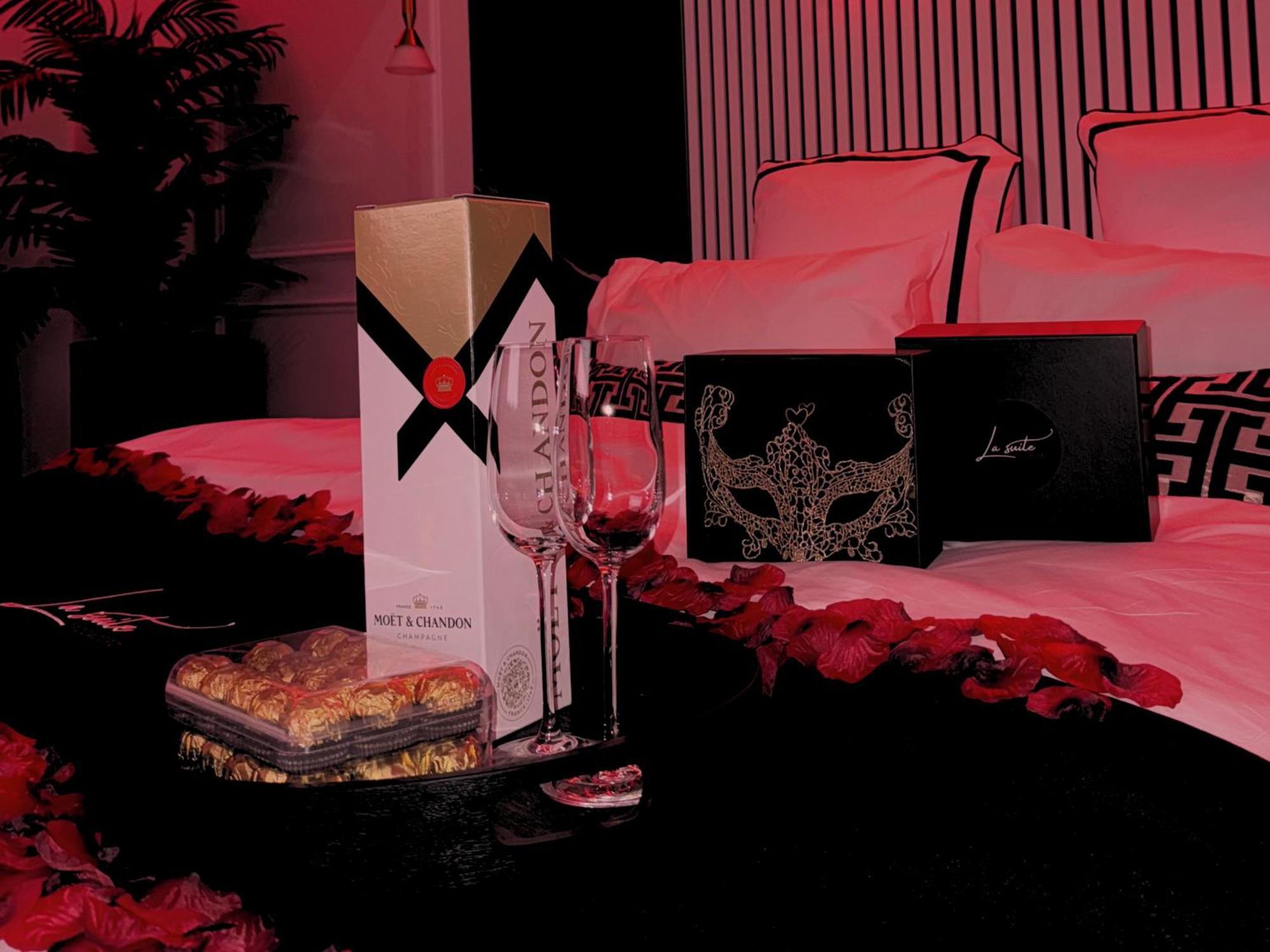 La Suite Trocadero - Jacuzzi Privatif ปารีส ภายนอก รูปภาพ